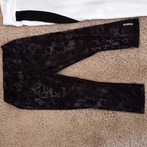 Reebok 7/8 length workout leggings, Small